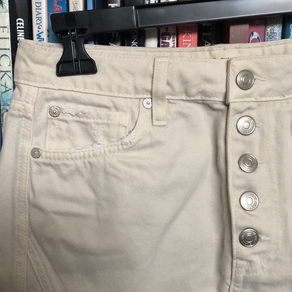 We The Free Off White Distressed Button Fly High Rise Denim Skirt Sz 27 - Picture 5 of 13